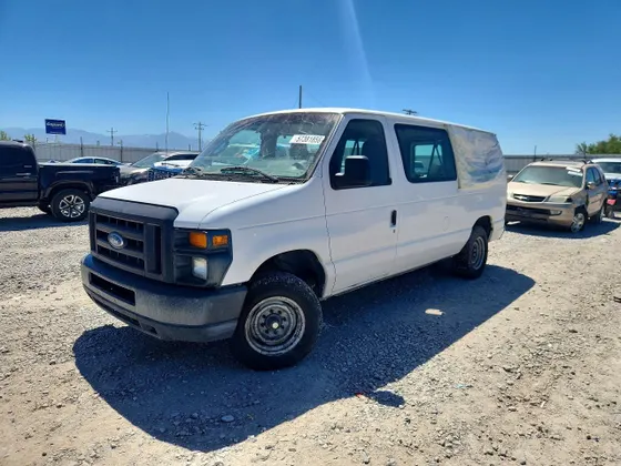 2011 Ford Econoline Wagon XLT