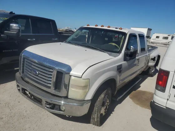 2010 Ford Super Duty F-350 DRW XL