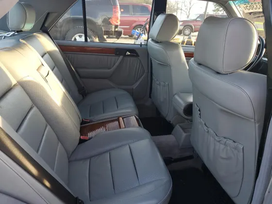 1992 Mercedes-Benz 300 Series 300E