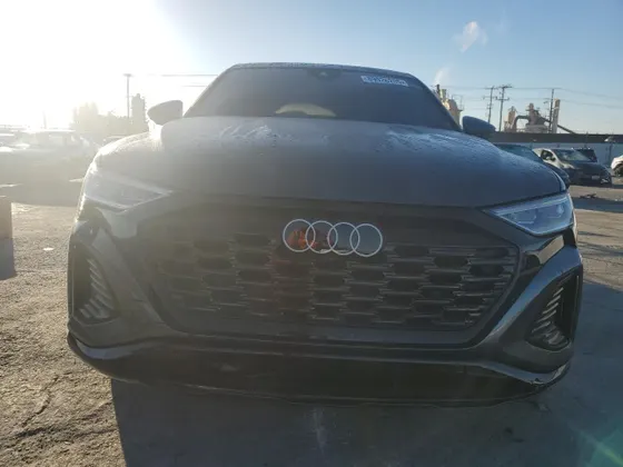 2024 Audi Q8 e-tron Sportback S line Premium Plus