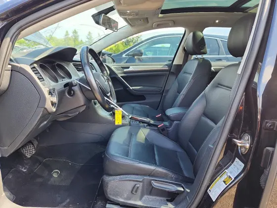 2017 Volkswagen Golf SportWagen S