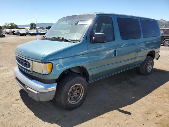 1998 Ford Club Wagon XL