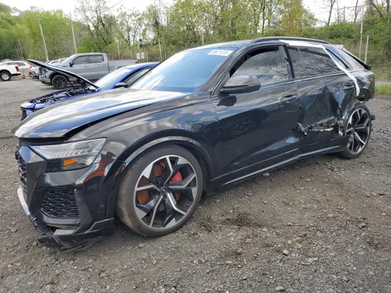 2023 Audi RS Q8