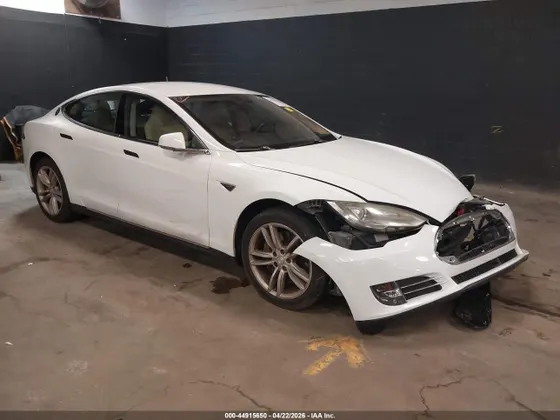 2015 Tesla Model S 85 kWh Battery