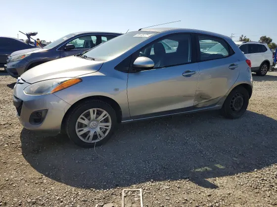 2011 Mazda Mazda2 Touring