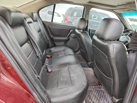 2002 INFINITI G20 Luxury