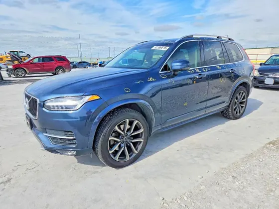 2019 Volvo XC90 Momentum