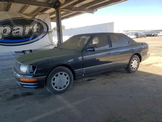 1995 Lexus LS 400