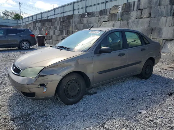 2005 Ford Focus S
