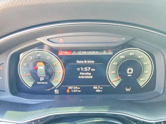 2022 Audi Q8 Premium Plus