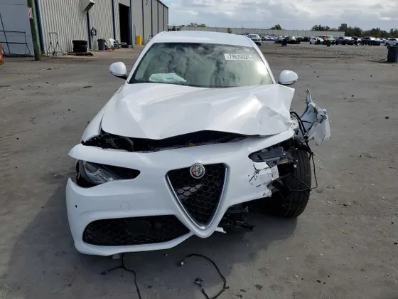 2017 Alfa Romeo Giulia