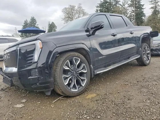 2025 GMC Sierra EV Extended Range Denali