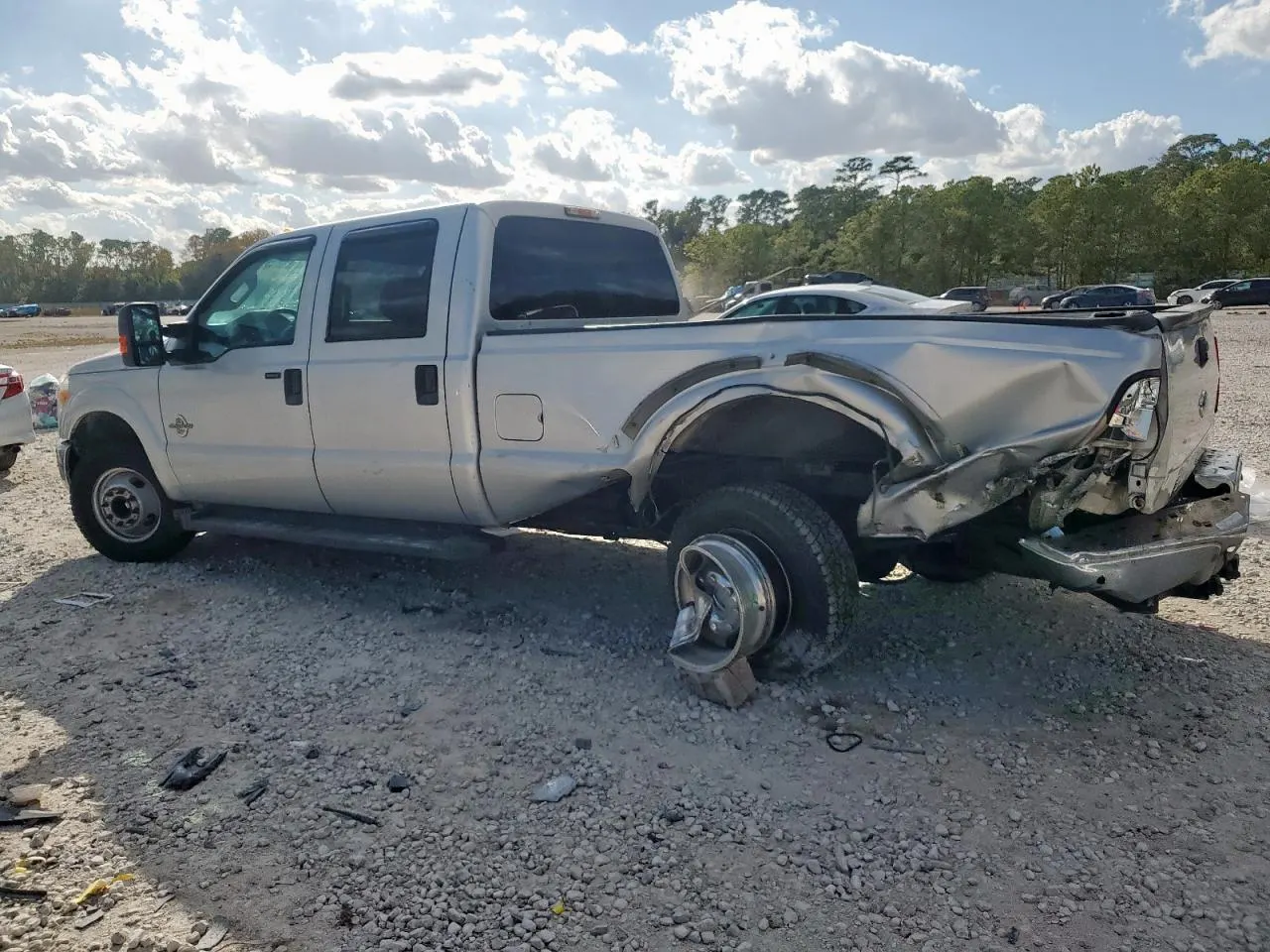 2015 Ford Super Duty F-350 DRW Lariat