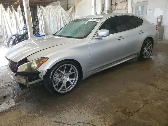 2012 INFINITI M56