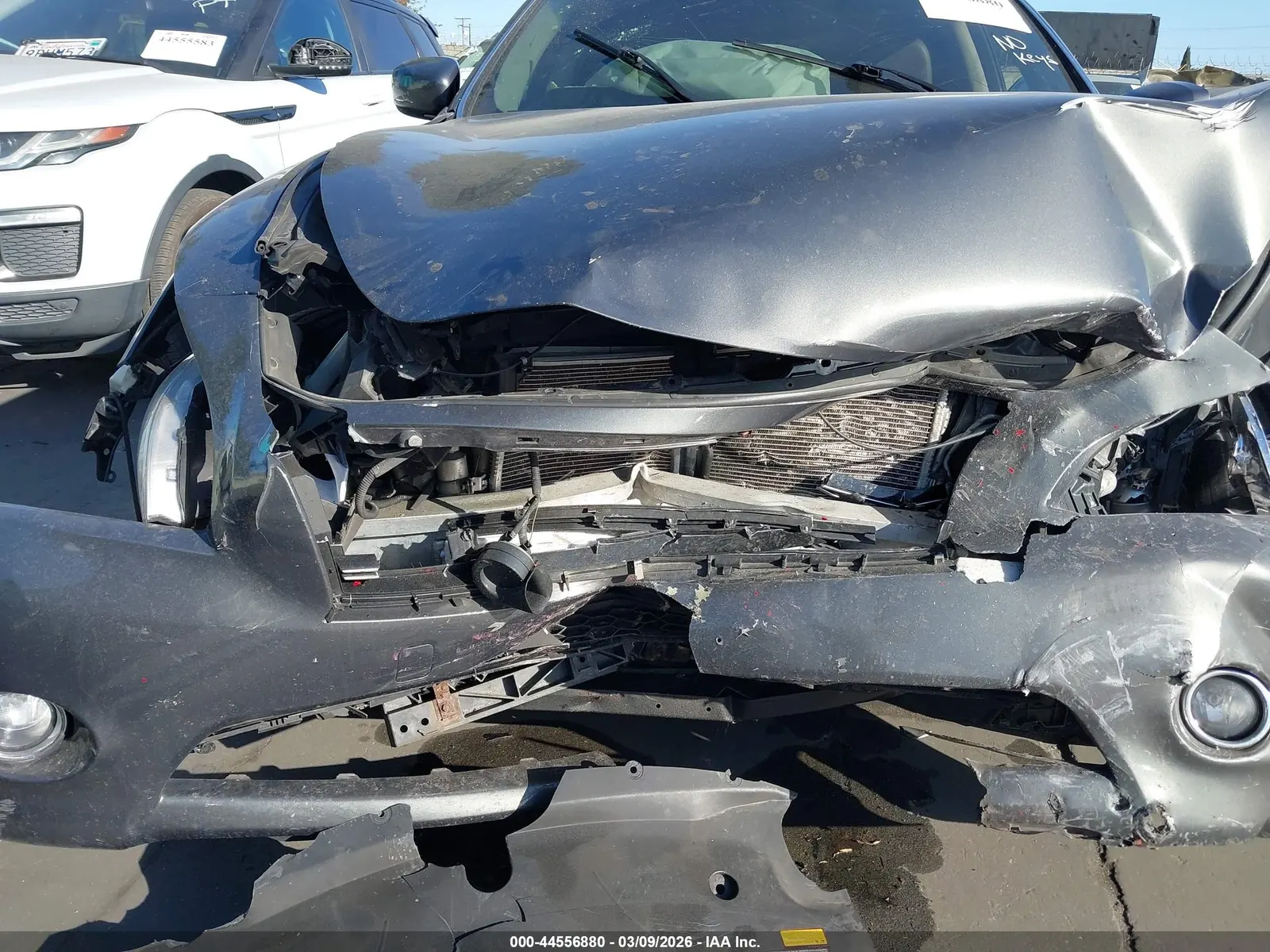 2011 INFINITI M56