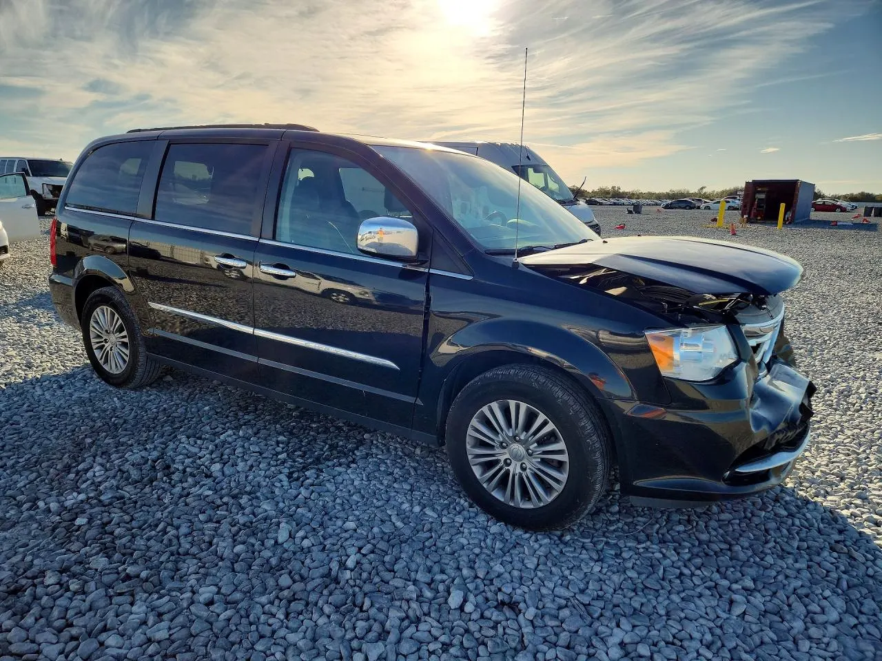 2016 Chrysler Town & Country Touring-L Anniversary Edition