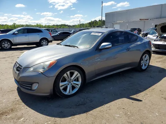 2010 Hyundai Genesis Coupe Grand Touring w/Nav