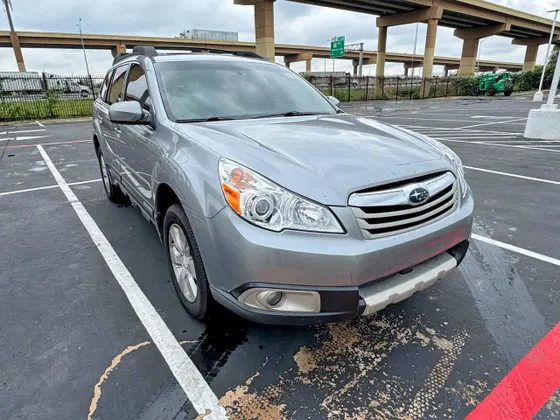 2011 Subaru Outback 2.5i Limited Pwr Moon