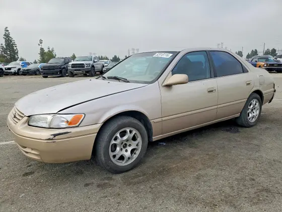 1997 Toyota Camry LE