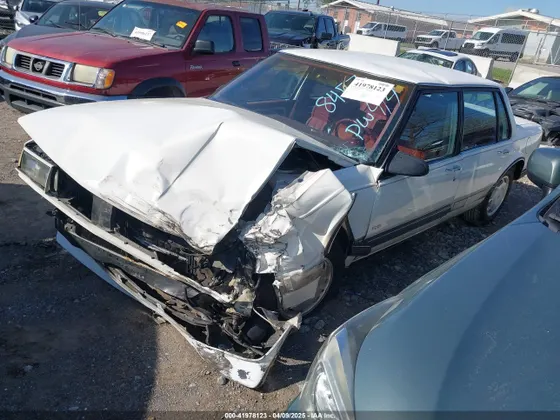 1990 Oldsmobile Delta 88 ROYALE