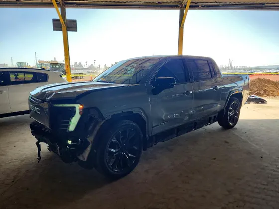 2024 GMC Sierra EV Denali Edition 1