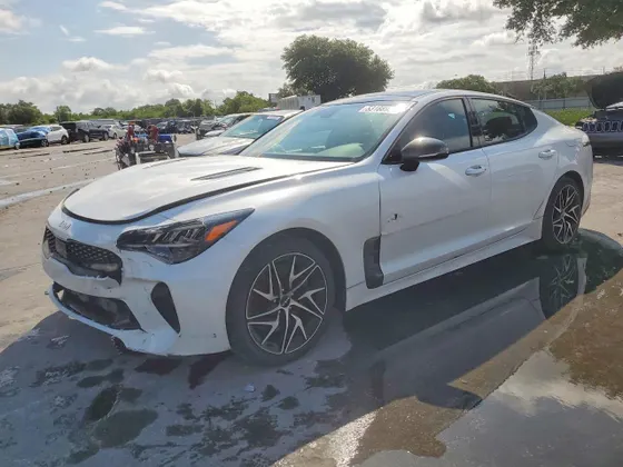 2023 Kia Stinger GT-Line