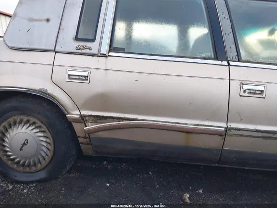 1993 Chrysler New Yorker FIFTH AVENUE