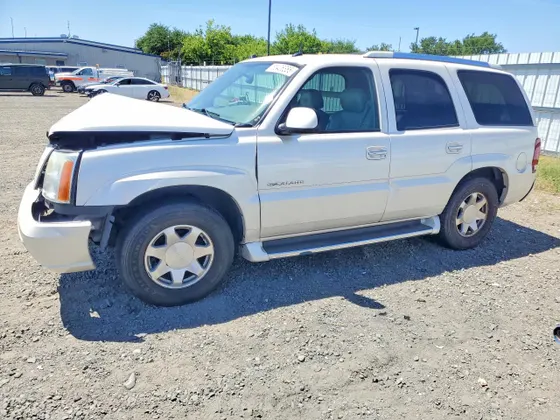 2004 Cadillac Escalade