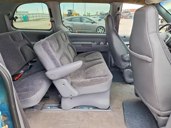 1996 Plymouth Voyager