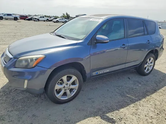 2013 Toyota RAV4 EV