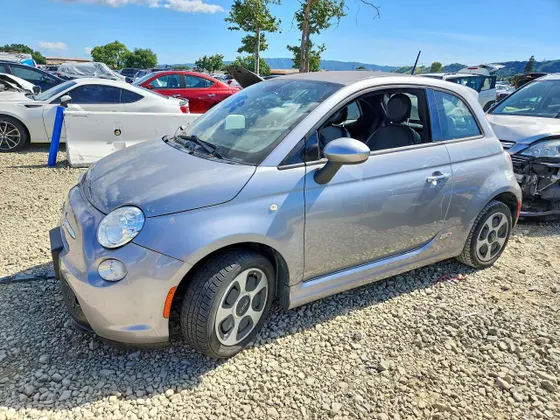2015 FIAT 500e 500