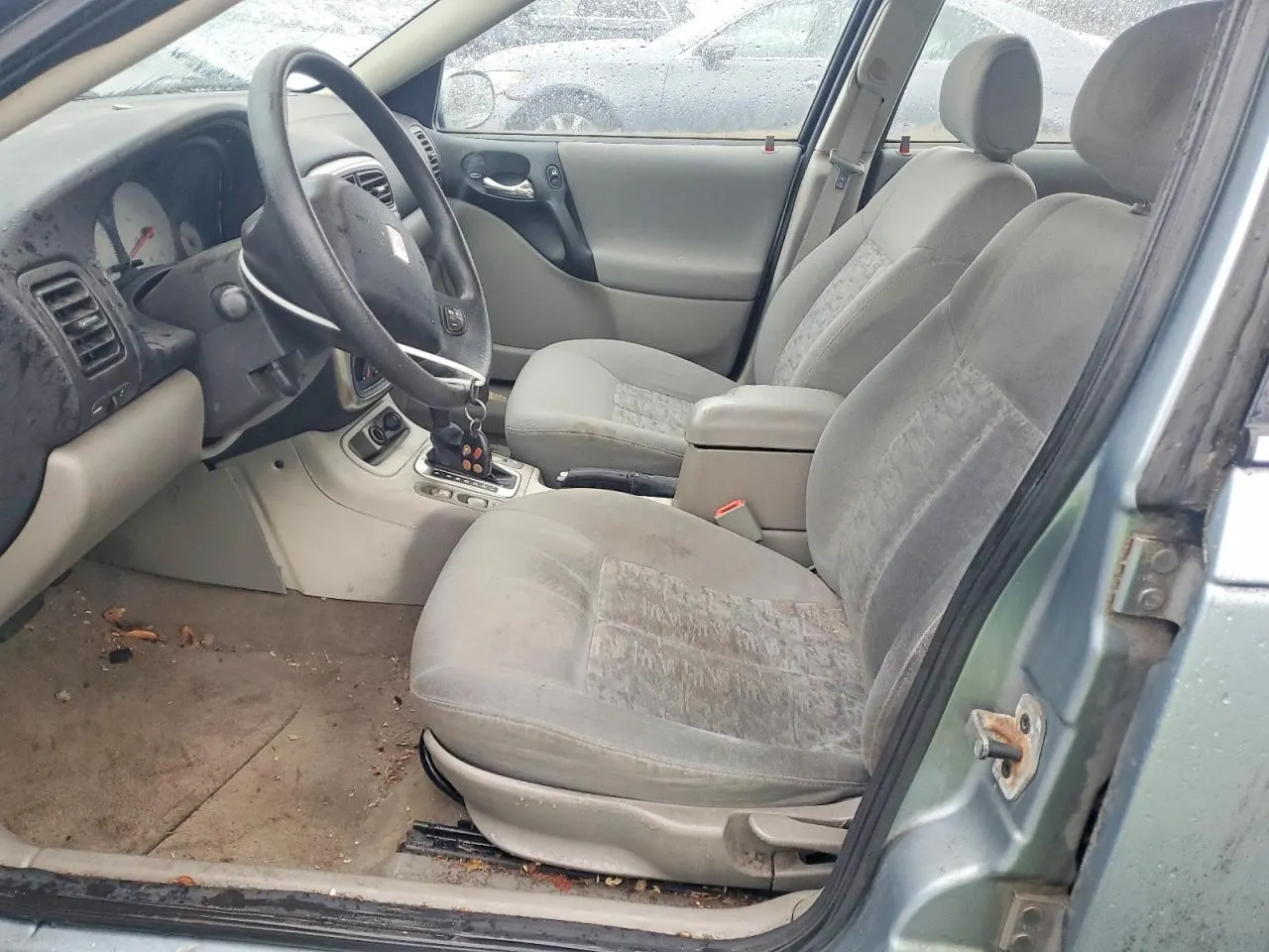 2004 Saturn L-Series L300 2