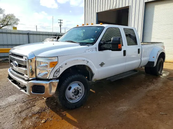 2016 Ford Super Duty F-350 DRW Platinum
