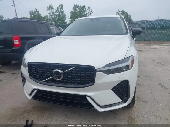 2025 Volvo XC60 Plus