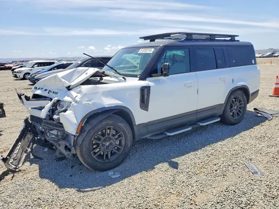 2023 Land Rover Defender SE