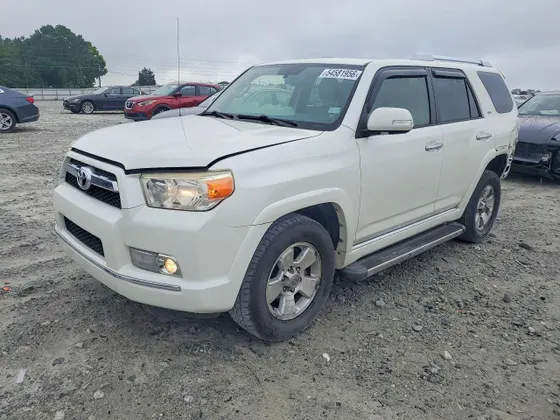 2013 Toyota 4Runner SR5