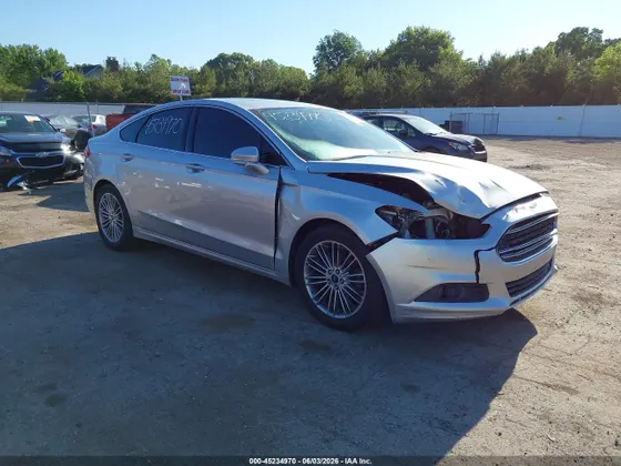 2013 Ford Fusion SE