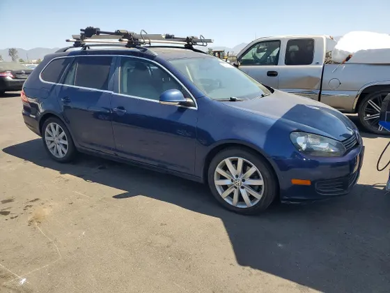 2012 Volkswagen Jetta SportWagen TDI