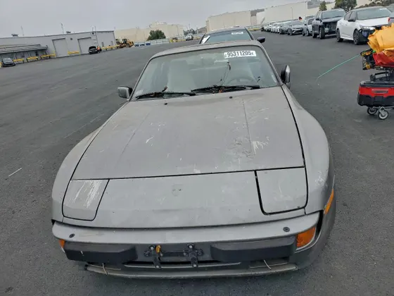 1985 Porsche 944