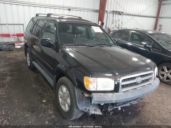 2001 Nissan Pathfinder SE