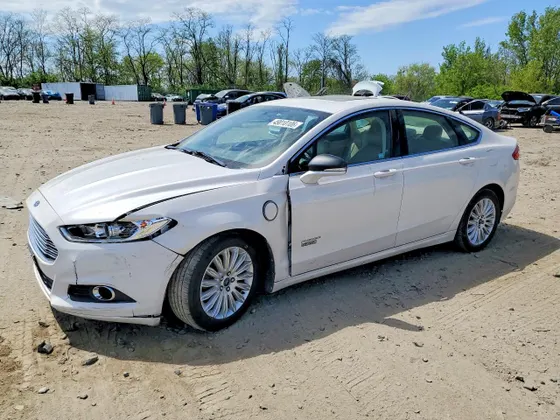 2014 Ford Fusion Energi SE Luxury