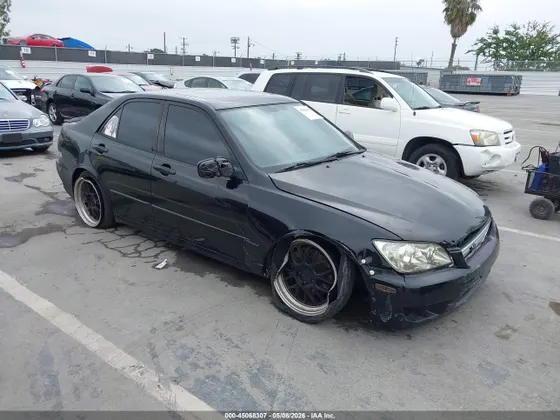 2002 Lexus IS 300 BASE W/5-SPEED MANUAL