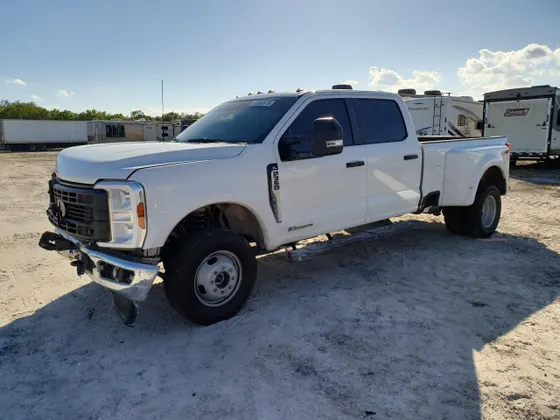 2025 Ford Super Duty F-350 DRW XL