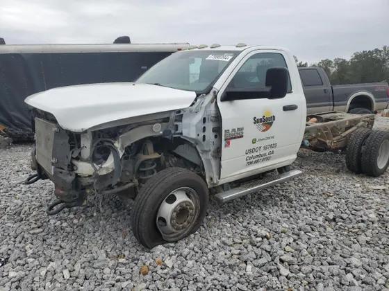 2014 Ram 5500 Chassis Cab Tradesman