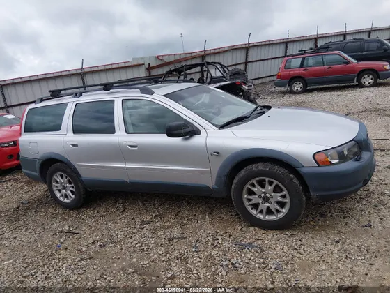 2004 Volvo V70 XC70