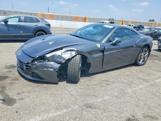 2016 Ferrari California T