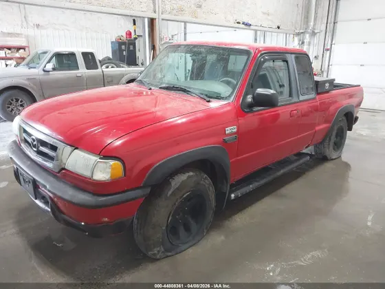 2002 Mazda B-Series 4WD Truck SE