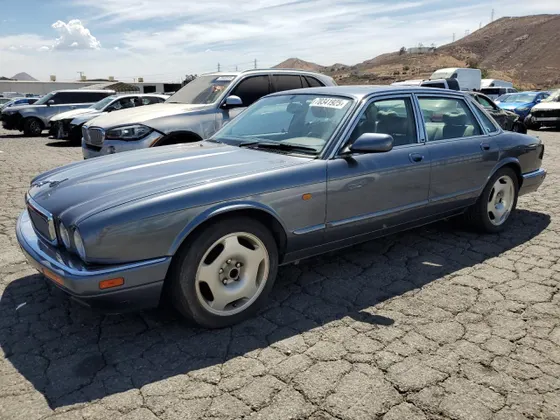 1997 Jaguar XJ XJR