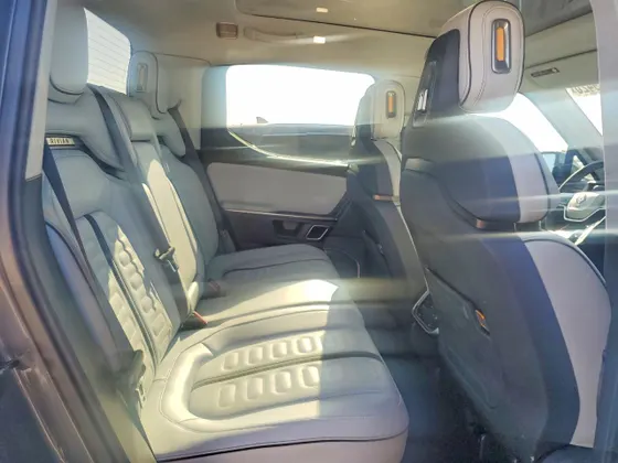 2024 Rivian R1T Adventure