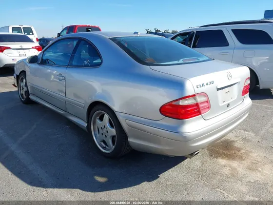 2001 Mercedes-Benz CLK-Class